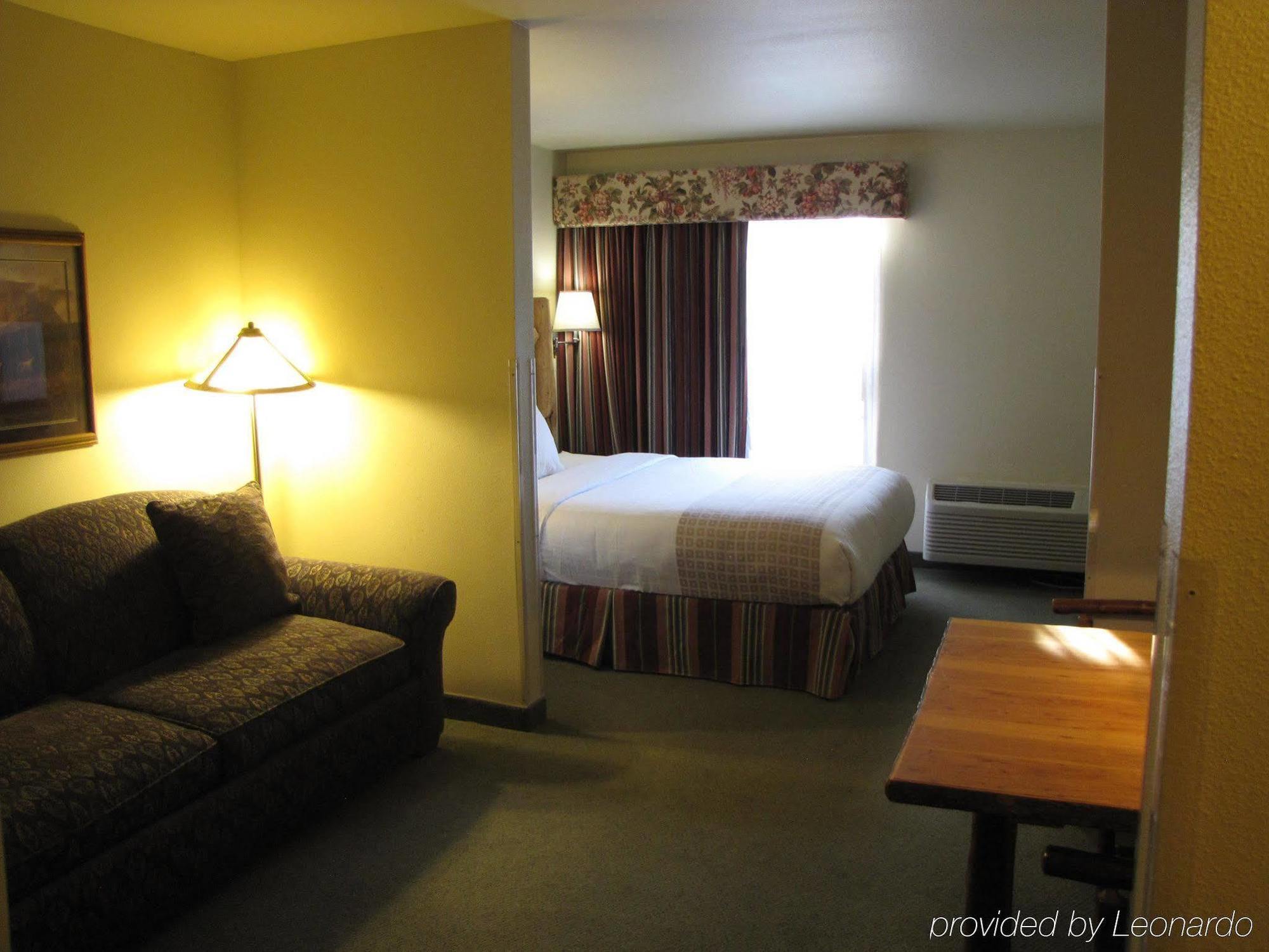 Bitterroot River And Conference Center 3*